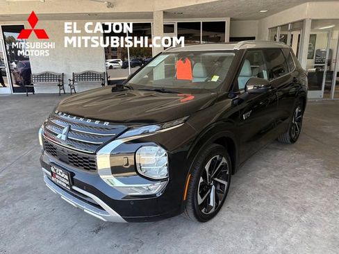 Used 2025 Mitsubishi Outlander SEL AWD/4WD image 8