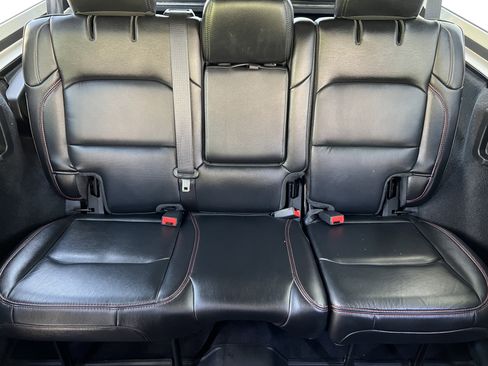 Used 2021 Jeep Wrangler Unlimited Rubicon w/ Uconnect 4C Nav & Sound Group AWD/4WD image 16