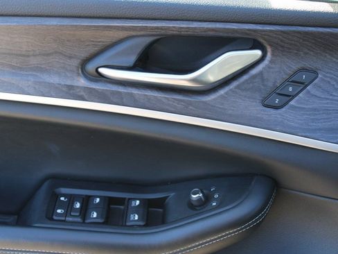 Used 2022 Jeep Grand Cherokee Limited 4xe w/ Luxury Tech Group II image 10