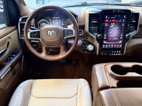 Used 2019 RAM 1500 Laramie AWD/4WD image 13