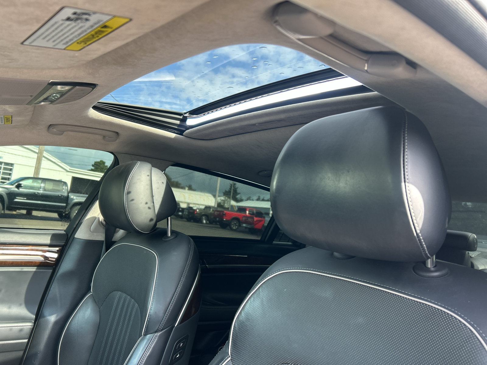Used 2019 Genesis G90 3.3T Premium RWD image 22