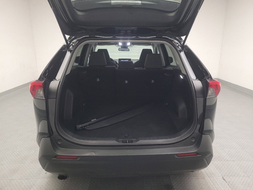 Used 2022 Toyota RAV4 XLE FWD image 29
