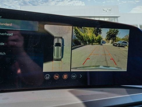 Used 2026 Cadillac Vistiq Premium Luxury image 9