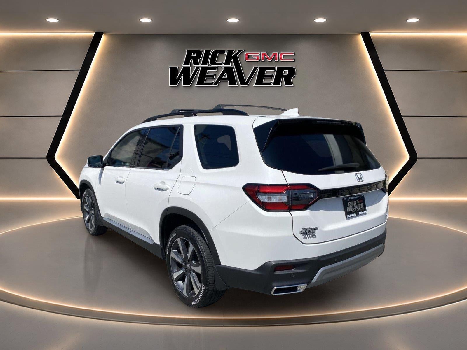 Used 2025 Honda Pilot Elite image 4