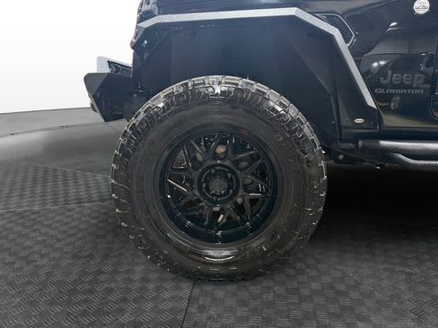 Used 2020 Jeep Gladiator Sport w/ Quick Order Package 24S AWD/4WD image 15