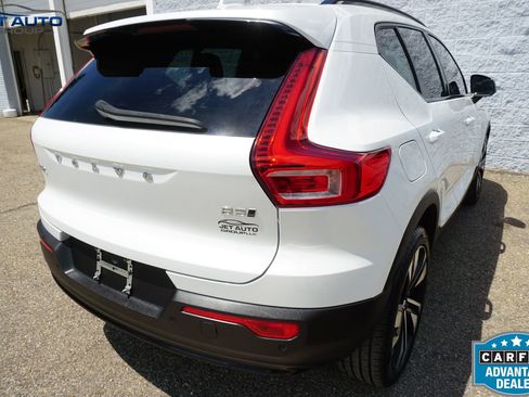 Used 2023 Volvo XC40 B5 Plus w/ Driver Assist Package AWD/4WD image 11
