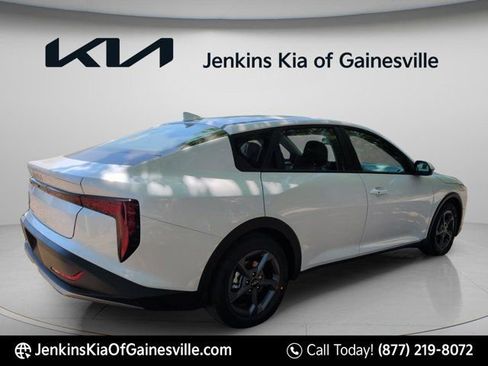 New 2026 Kia K4 FWD image 4