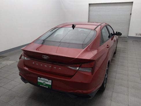 Used 2023 Hyundai Elantra SEL w/ Convenience Package FWD image 7