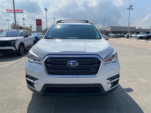 Used 2022 Subaru Ascent Premium w/ Convenience Package image 2