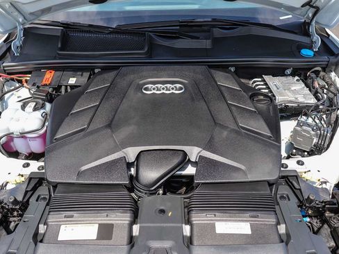 Used 2023 Audi Q7 3.0T Premium Plus w/ Premium Plus Package AWD/4WD image 28