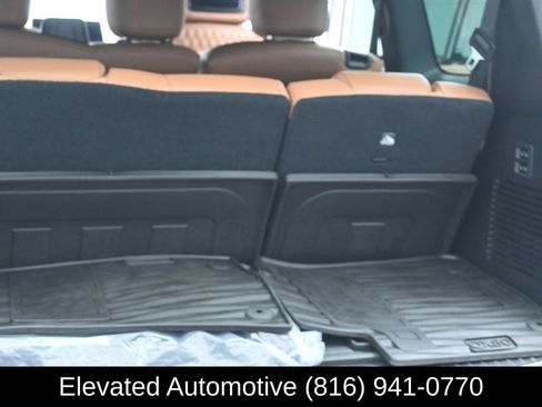 Used 2023 INFINITI QX80 Sensory w/ All-Season Package AWD/4WD image 24