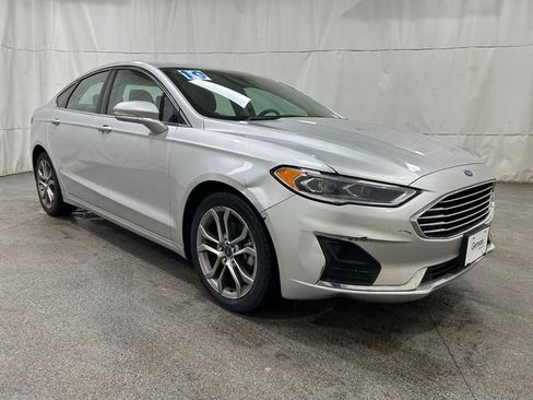 Used 2019 Ford Fusion SEL image 1