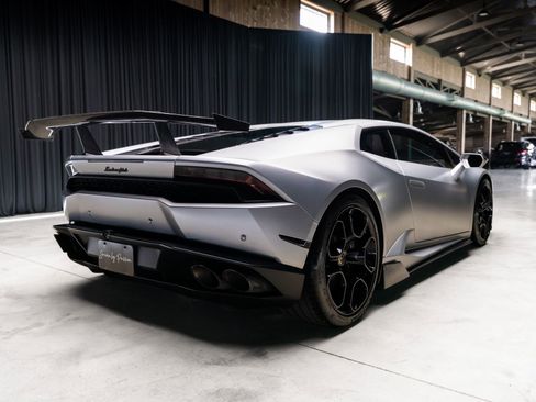 Used 2015 Lamborghini Huracan LP 610-4 image 31