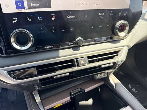 Certified 2024 Lexus RX 350 Premium w/ Accessory Package (Z1) AWD/4WD image 19