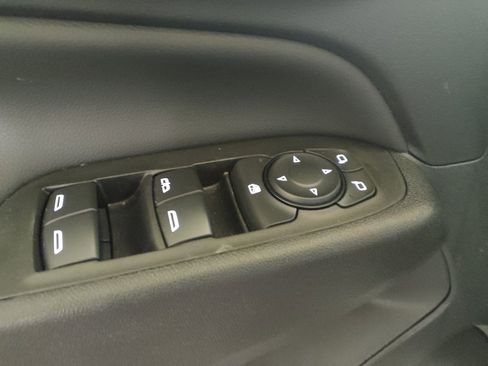 Used 2024 Chevrolet Equinox LT FWD image 27