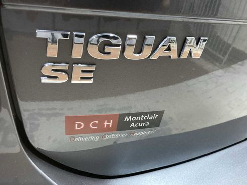 Used 2018 Volkswagen Tiguan SE AWD/4WD image 7