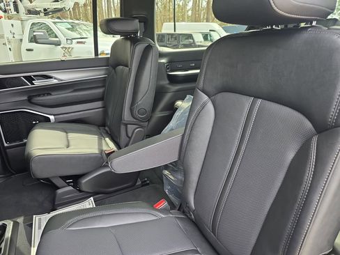 New 2026 Jeep Grand Wagoneer Limited AWD/4WD image 14