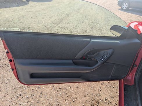 Used 1995 Chevrolet Camaro Z28 RWD image 10