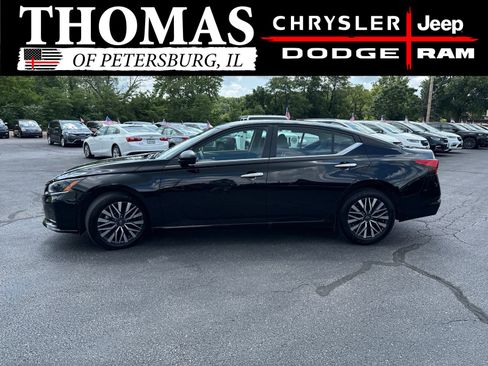 Used 2025 Nissan Altima 2.5 SV FWD image 4