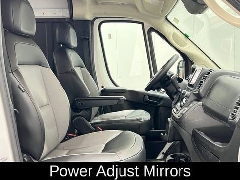 Used 2025 RAM ProMaster 2500 w/ Convenience Group FWD image 14