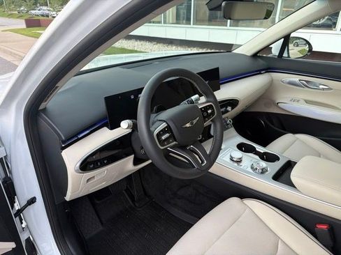 Used 2026 Genesis GV70 2.5T Advanced AWD/4WD image 12
