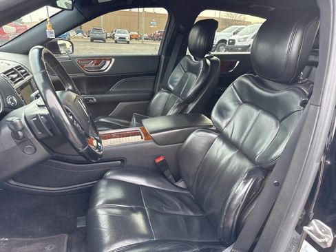 Used 2017 Lincoln Continental Select w/ Climate Package image 11