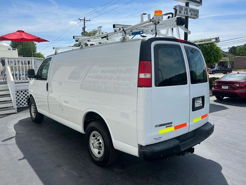 Used 2015 Chevrolet Express 2500 RWD image 5