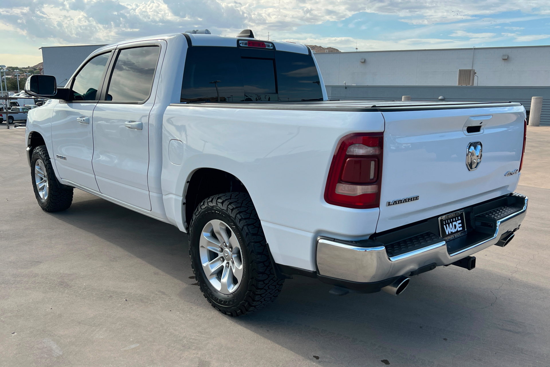 Certified 2023 RAM 1500 Laramie AWD/4WD image 3