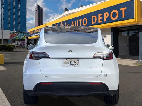 Used 2023 Tesla Model Y Long Range AWD/4WD image 4