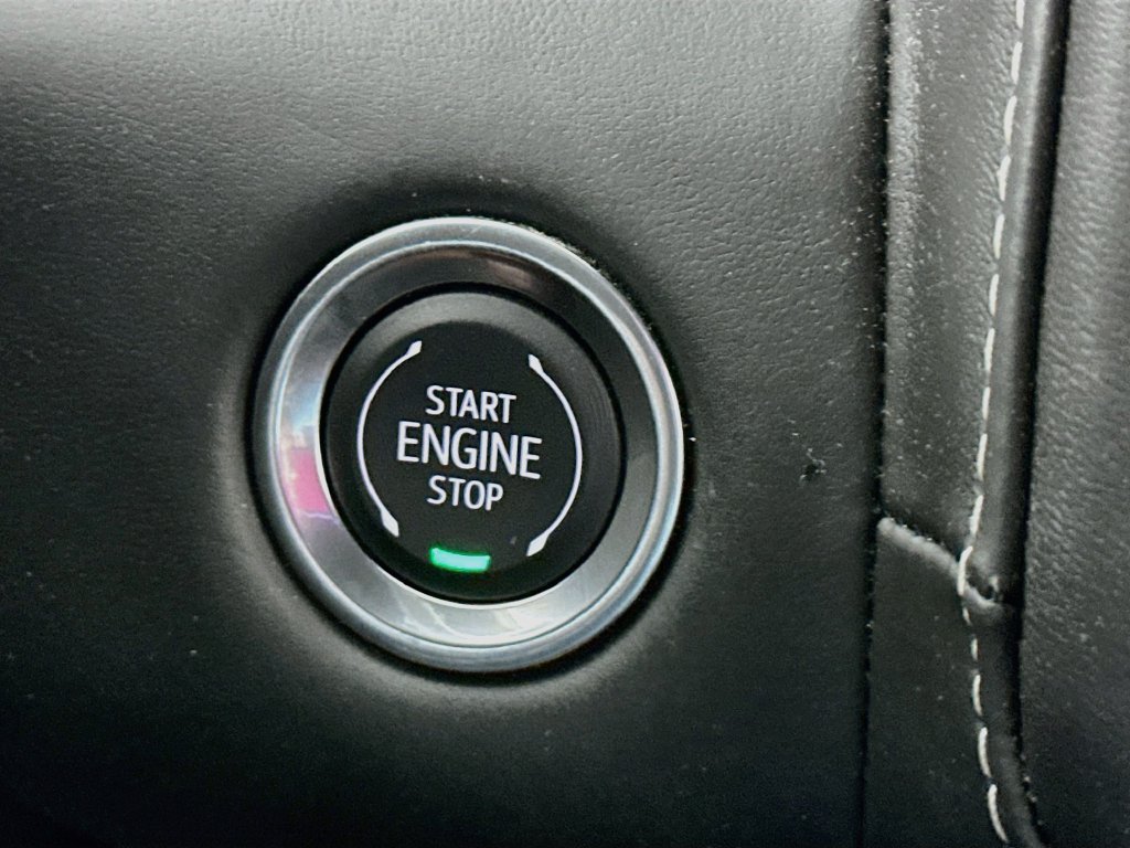 Used 2024 GMC Yukon Denali Ultimate w/ LPO, Floor Liner Package AWD/4WD image 22