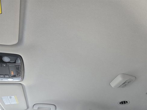 New 2026 Kia Carnival EX image 18