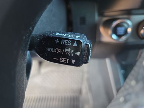 Certified 2019 Toyota Tacoma TRD Sport AWD/4WD image 26