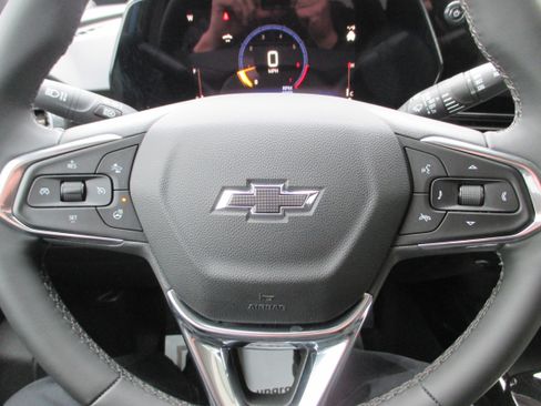 Used 2025 Chevrolet Trax ACTIV w/ Driver Confidence Package image 22