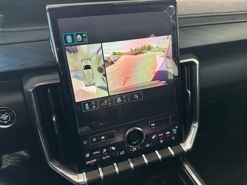 Used 2024 GMC Acadia Elevation FWD image 28