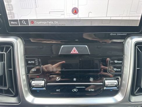 Used 2023 Kia Sorento S FWD image 18