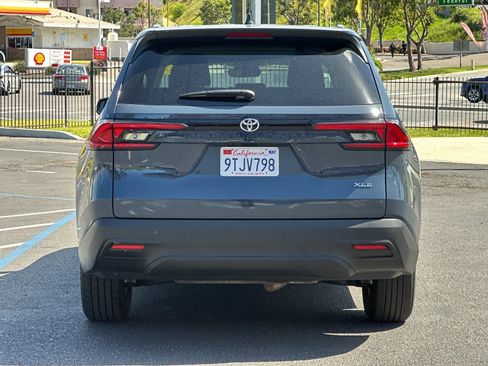 Used 2025 Toyota Grand Highlander XLE image 4