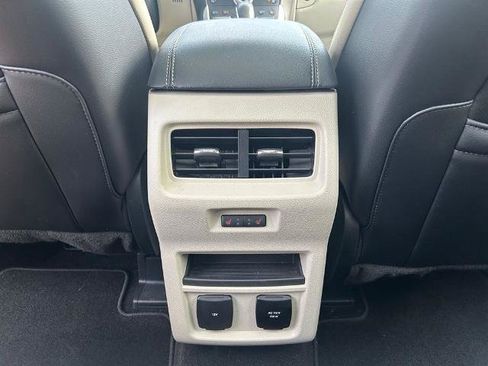 Certified 2018 Ford Edge Titanium w/ Equipment Group 301A AWD/4WD image 32