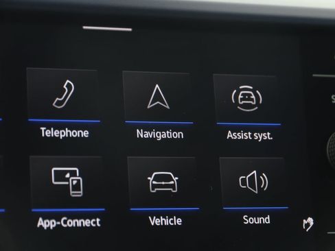 Used 2023 Volkswagen Taos SE image 9