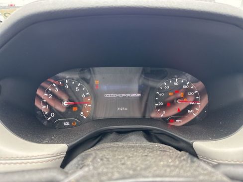 Used 2024 Jeep Compass Limited image 11