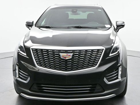 Used 2025 Cadillac XT5 Premium Luxury AWD/4WD image 2
