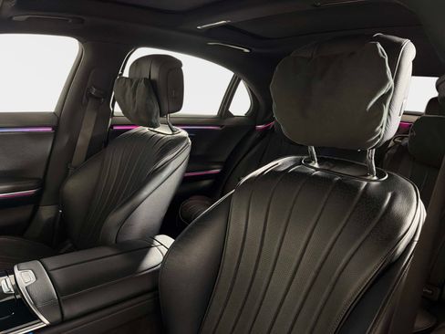 Used 2023 Mercedes-Benz S 500 4MATIC w/ AMG Line image 39