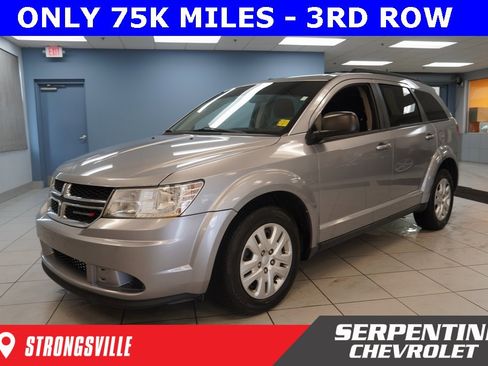 Used 2018 Dodge Journey SE image 1