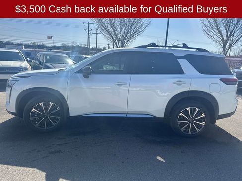New 2026 Nissan Pathfinder Platinum image 4