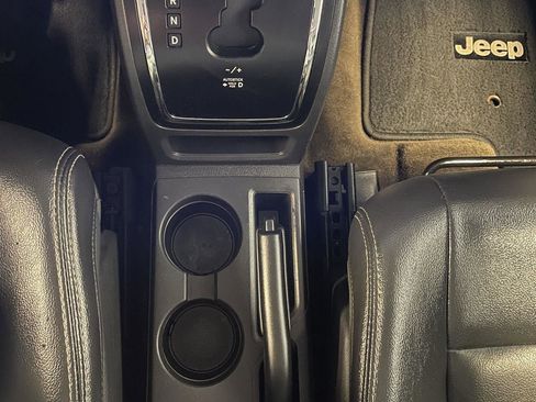 Used 2016 Jeep Patriot High Altitude image 33