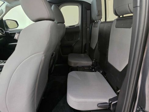 Used 2020 Toyota Tacoma SR5 AWD/4WD image 21