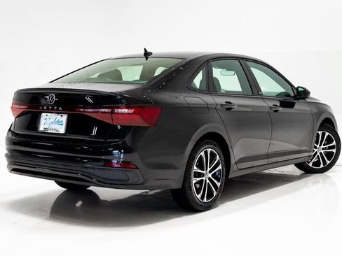 Used 2025 Volkswagen Jetta Sport FWD image 29