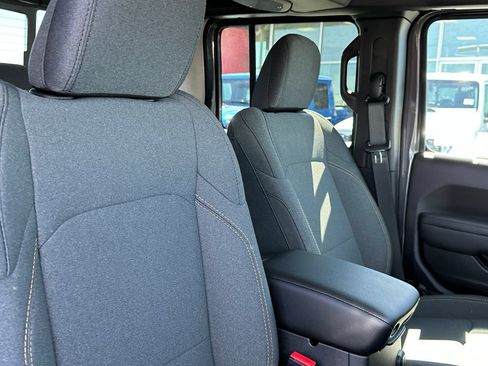 New 2026 Jeep Gladiator Mojave AWD/4WD image 17