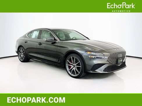 Used 2025 Genesis G70 2.5T image 1