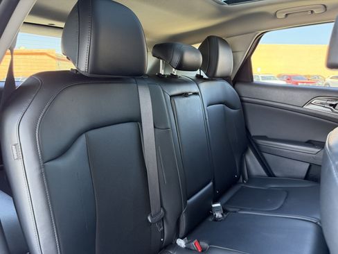 Used 2025 Kia Sportage EX w/ Premium Package FWD image 38