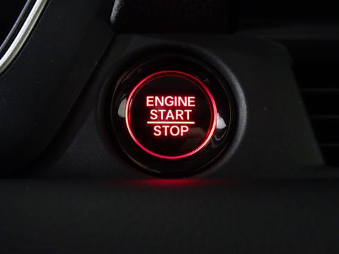 New 2025 Honda Pilot Touring image 32